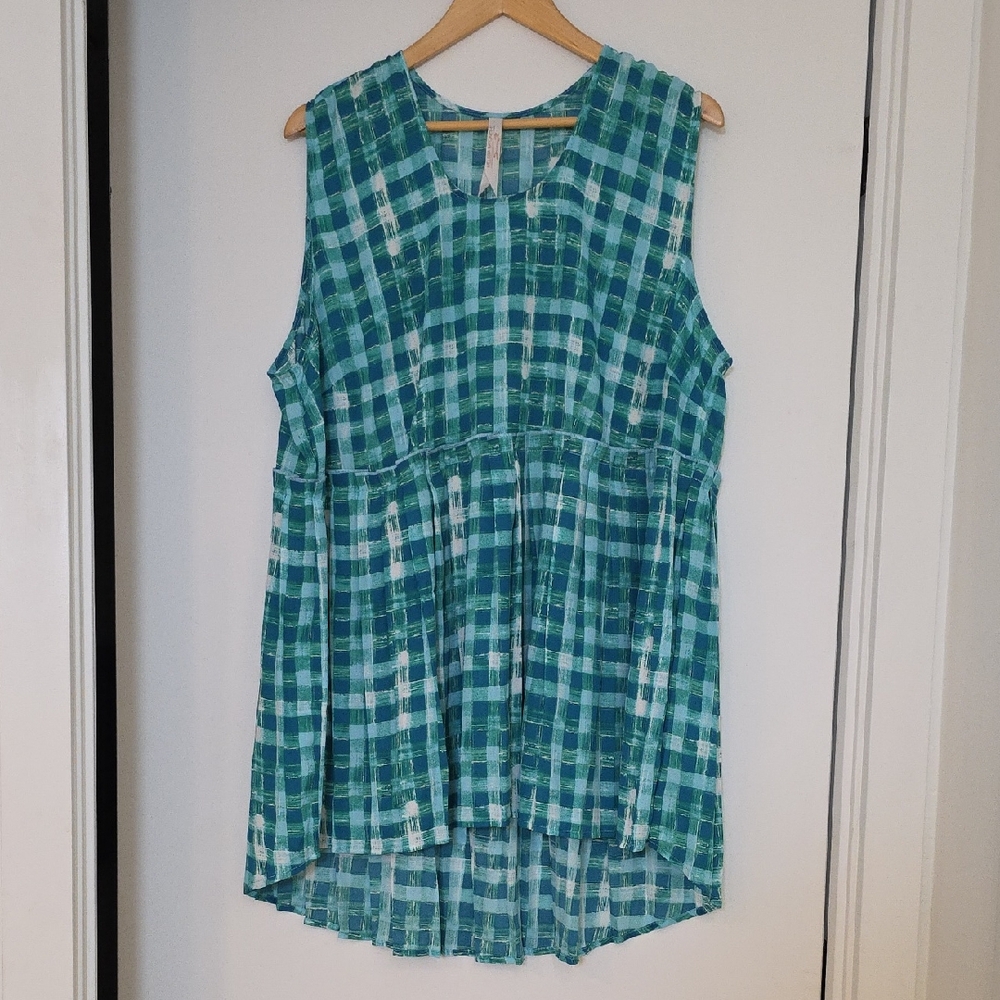 Melissa McCarthy Seven7 Green and White Plaid Top